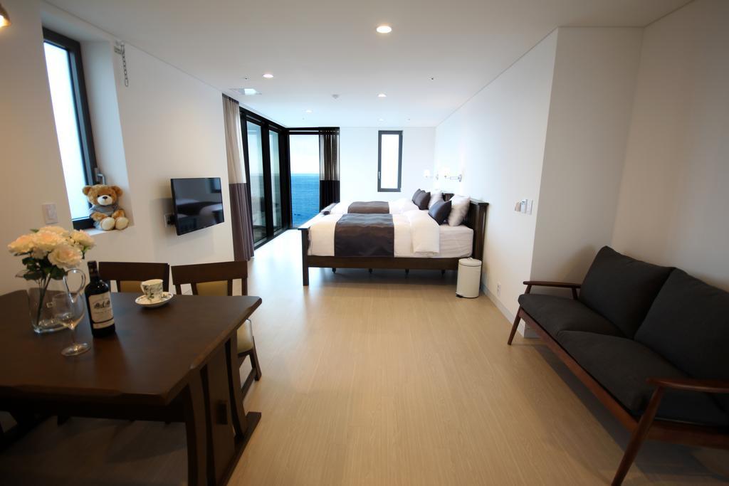 วิสตา รีสอร์ต Hotel เมืองเชจู ภายนอก รูปภาพ