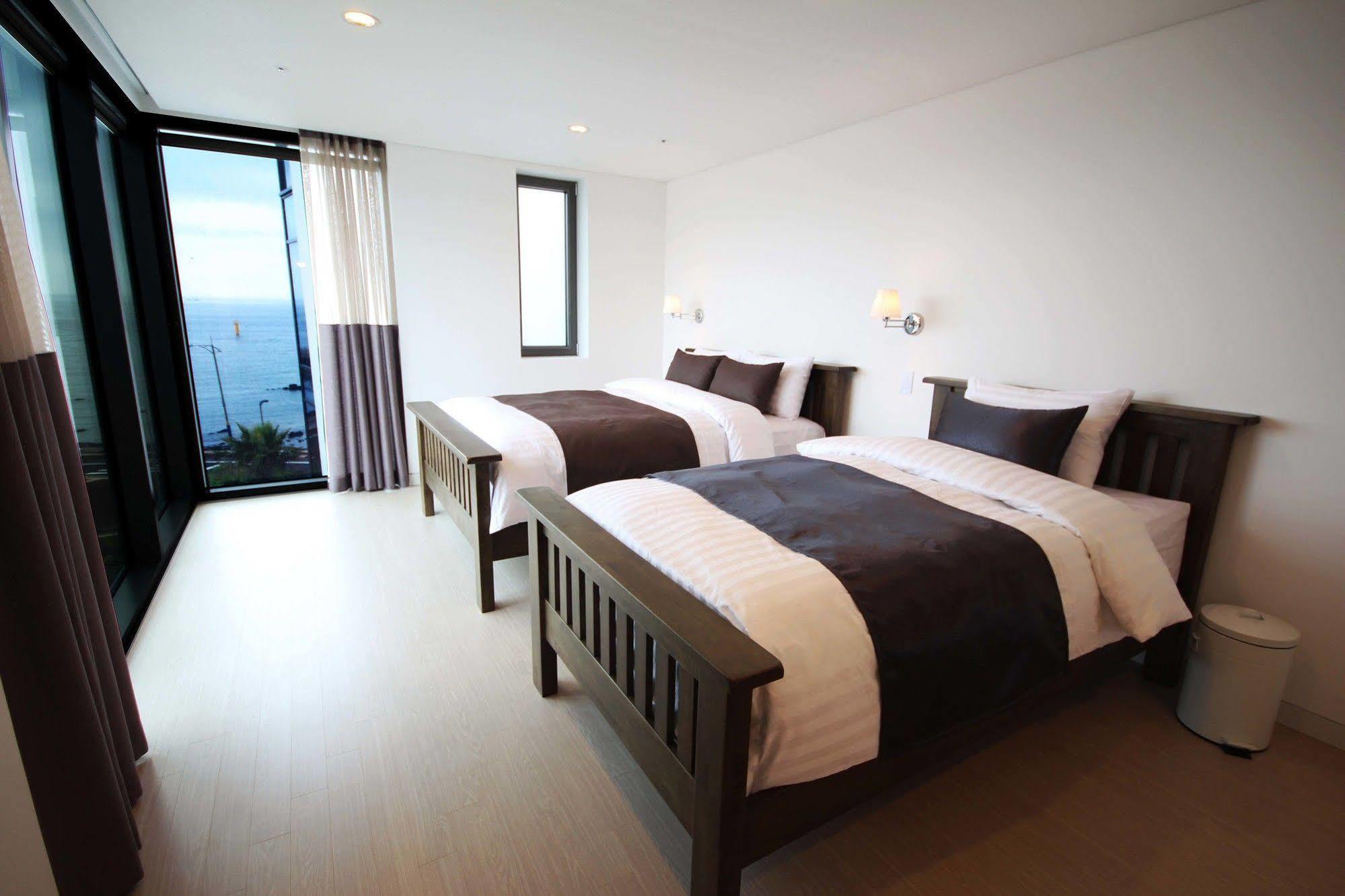 วิสตา รีสอร์ต Hotel เมืองเชจู ภายนอก รูปภาพ