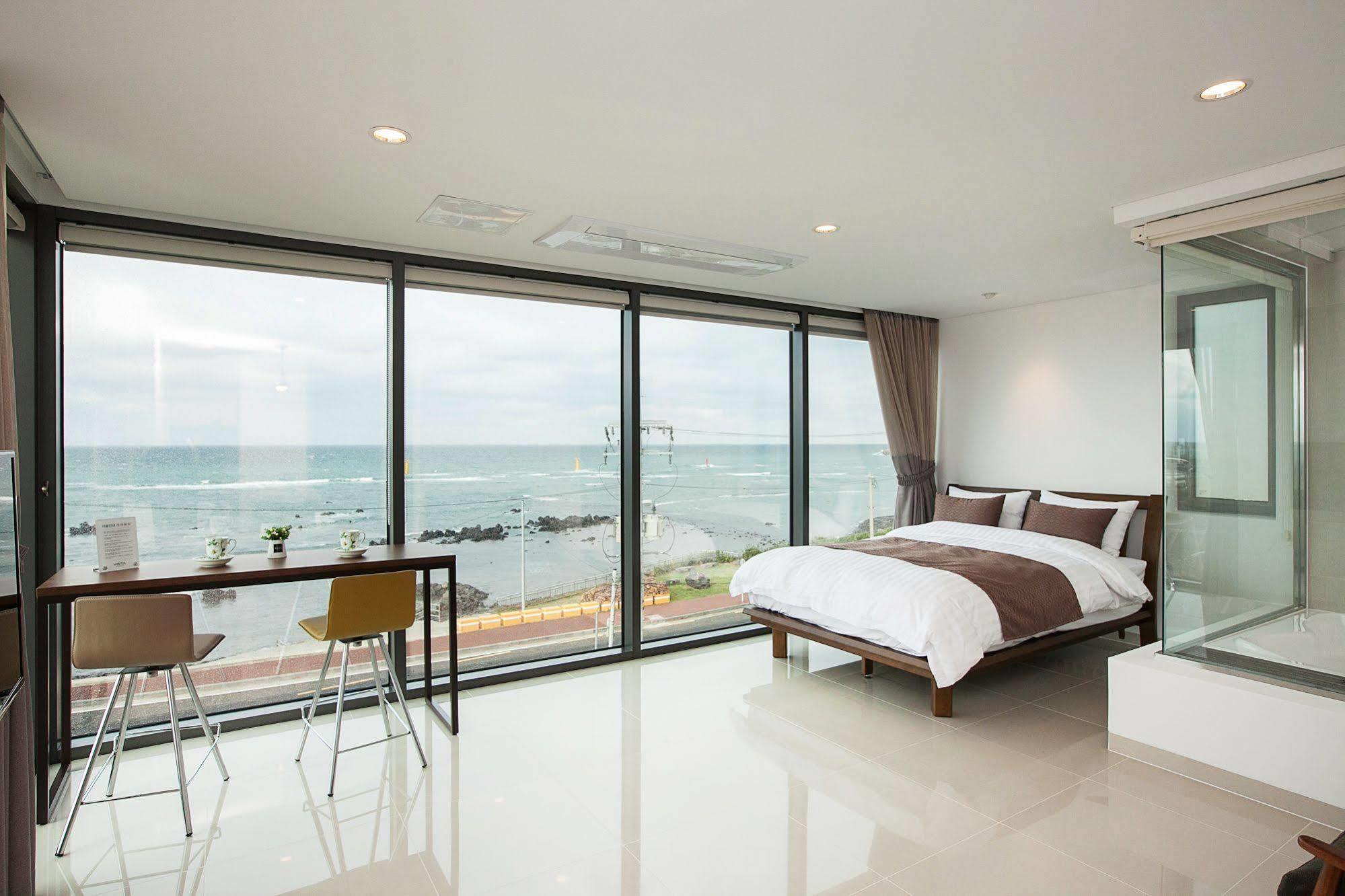 วิสตา รีสอร์ต Hotel เมืองเชจู ภายนอก รูปภาพ